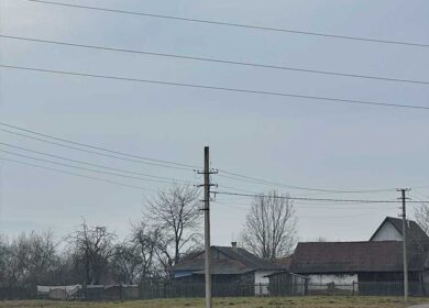 Я знайшла для себе роботу з хорошим заробітком. А Петро вже все розрахував, на що витратить мої гроші