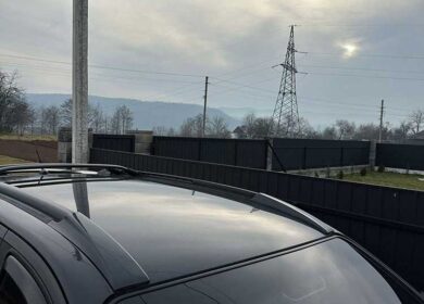Ольга Іванівна вирушила до сина. Вчора вона отримала дзвінок від Віктора, який поділився новинами про поведінку невістки. «Це треба виправити», – думала вона дорогою, вирішивши, що настав час дати свою оцінку ситуації. Ольга подзвонила у двері квартири сина